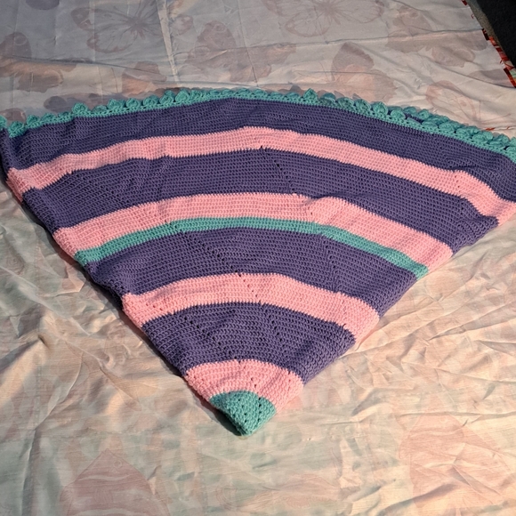 Queen Size Handmade Blanket - Picture 3 of 5